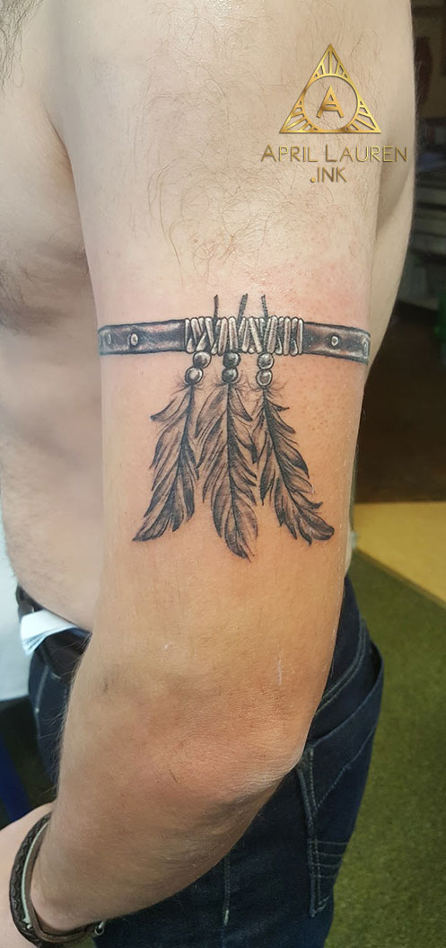 Feathers Armband Tattoo
